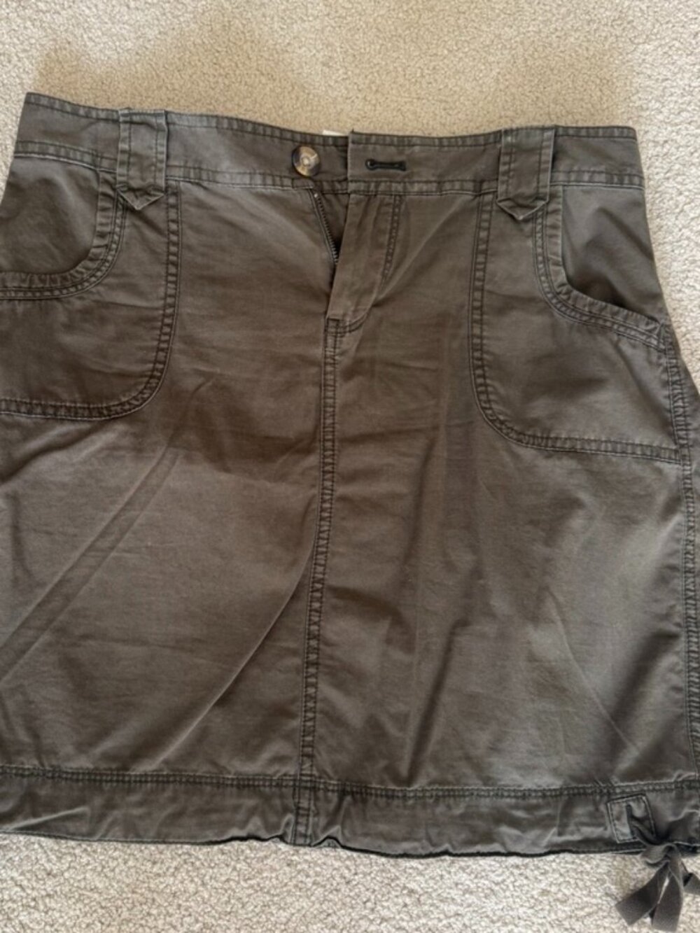 Vintage Old Navy Cargo Mini Skirt – Size 4 | Y2K Utility Style